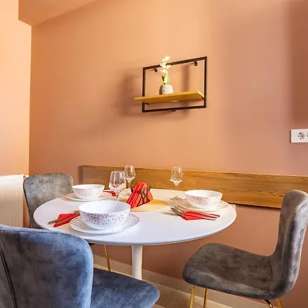 Luxury Sabina 35 Apartment Bucharest Exterior photo